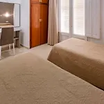 Niza Hotel